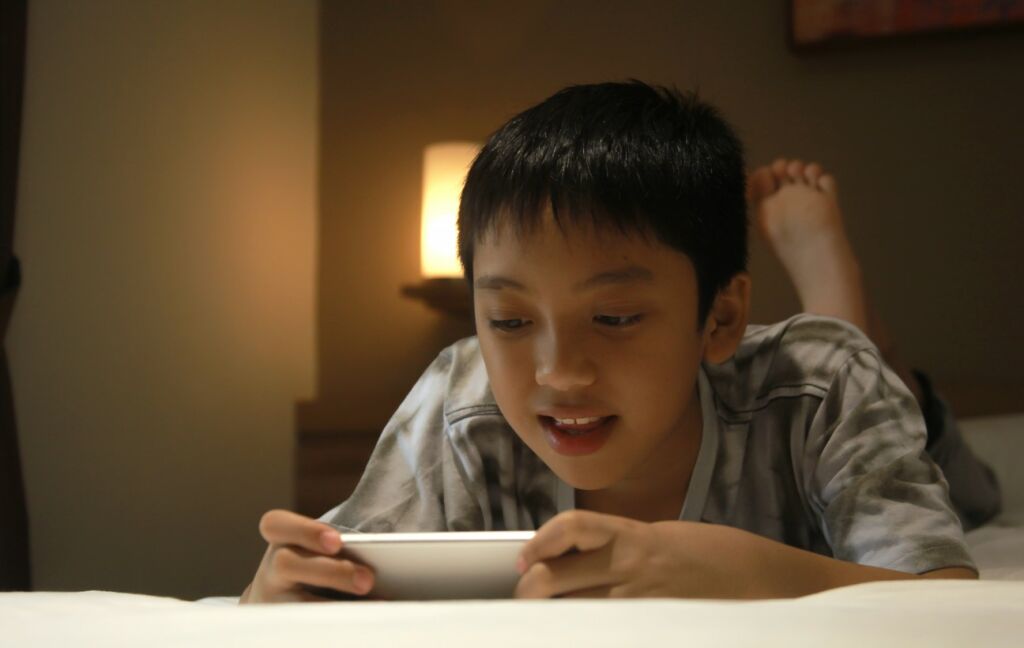 青少年 ADHD 症狀指標：3C 沉迷與手機成癮